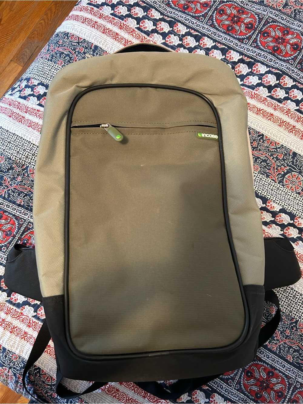 Incase Olive/Tan Men's Everyday Backpack